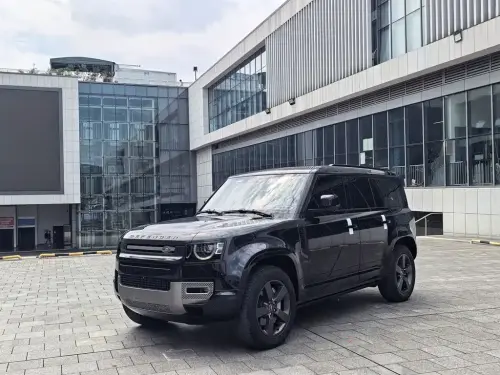 Land Rover Defender, 2024
