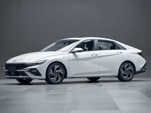 Hyundai Elantra, 2023