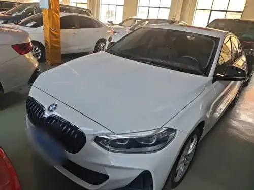 BMW 1-Series, 2022