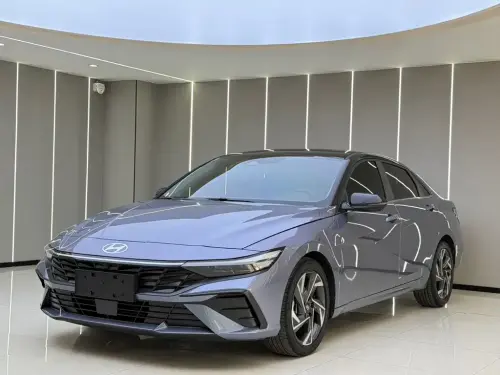 Hyundai Elantra, 2023