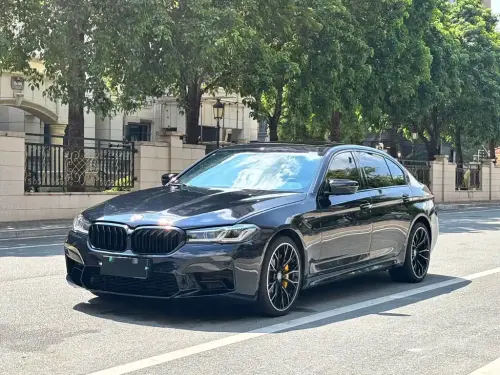 BMW 5-Series, 2022