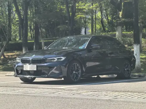 BMW 3-Series, 2025