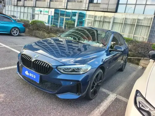 BMW 1-Series, 2022
