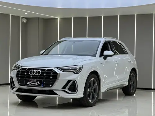 Audi Q3, 2022