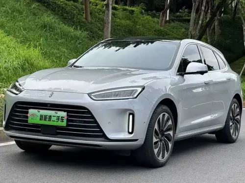AITO M5, 2022