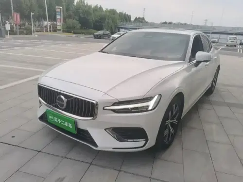 Volvo S60, 2023