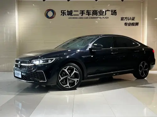 Volkswagen Passat, 2023