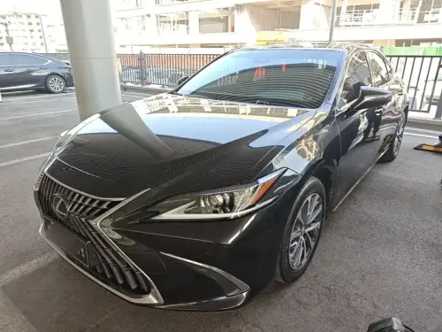 Lexus ES, 2024