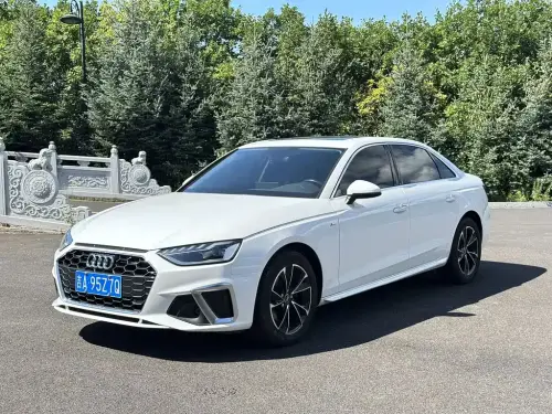 Audi A4, 2022