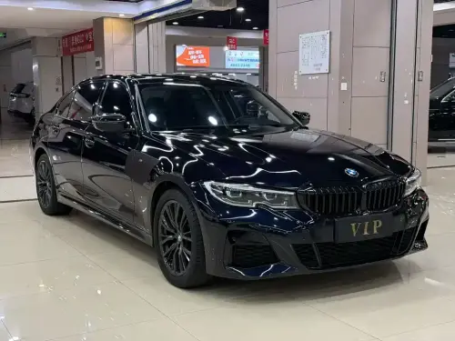 BMW 3-Series, 2022