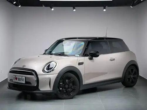 Mini MINI, 2024