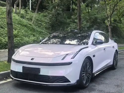 Lynk & Co 10, 2025