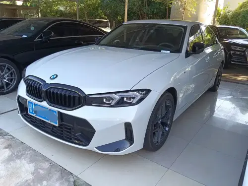 BMW 3-Series, 2025