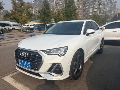 Audi Q3, 2022