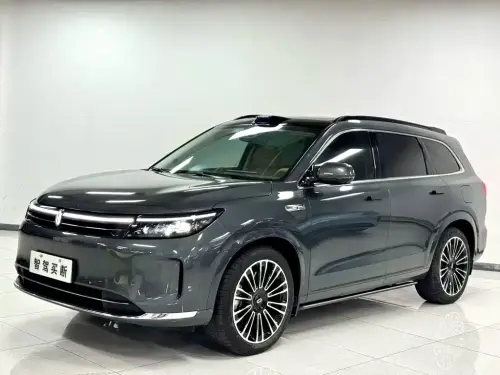 AITO M7, 2025