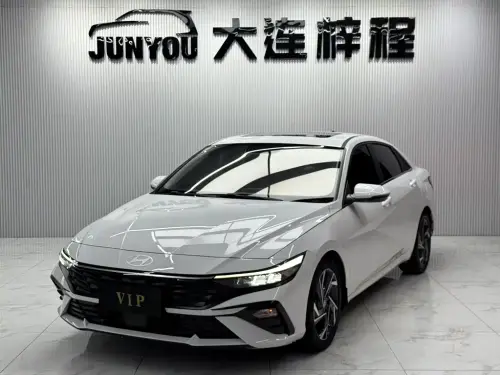Hyundai Elantra, 2024