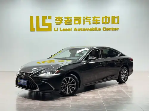 Lexus ES, 2023