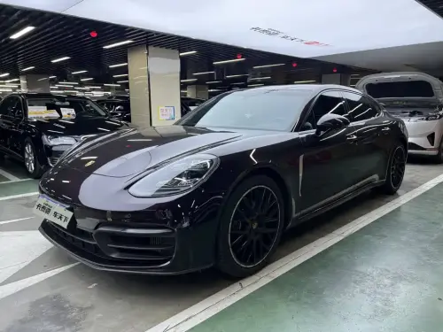 Porsche Panamera, 2022