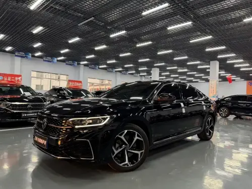 Volkswagen Passat, 2024