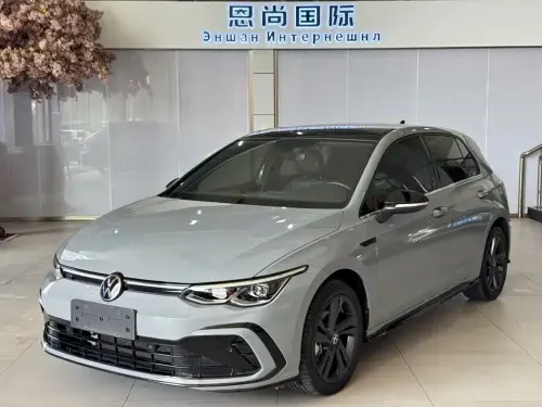 Volkswagen Golf, 2022
