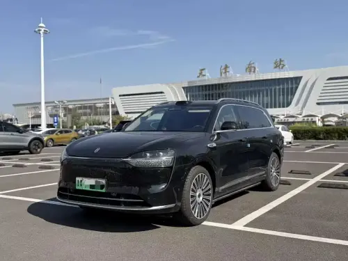 AITO M9, 2025