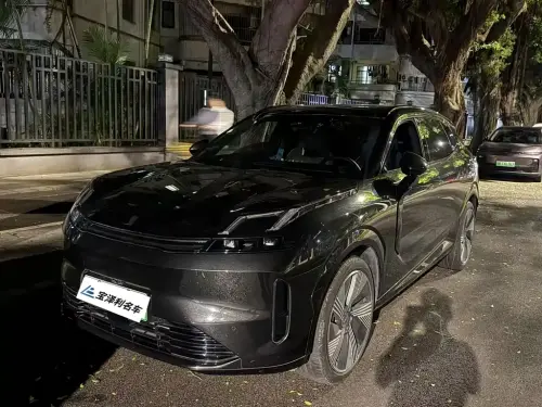 Lynk & Co 08, 2023