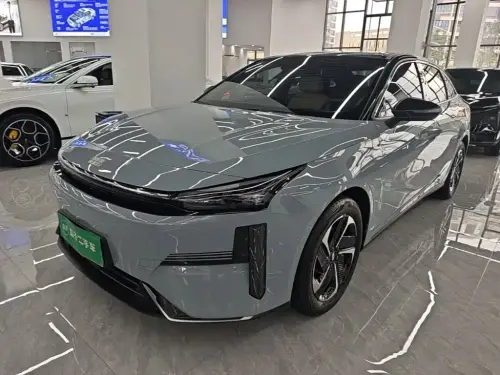 Geely Galaxy L6, 2023