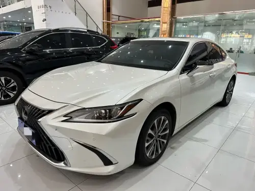 Lexus ES, 2024