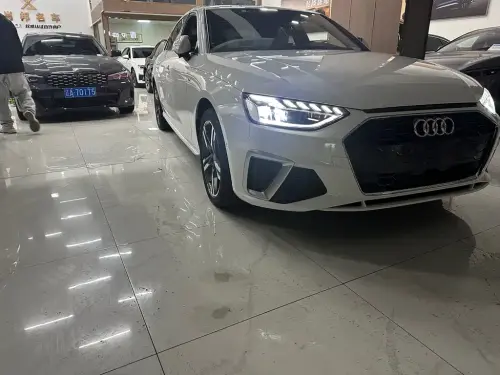 Audi A4, 2021