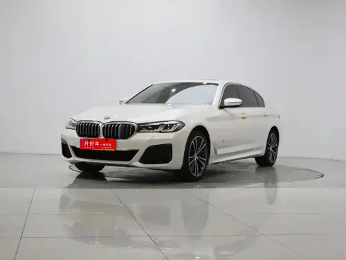 BMW 5-Series, 2022