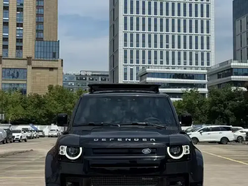 Land Rover Defender, 2022