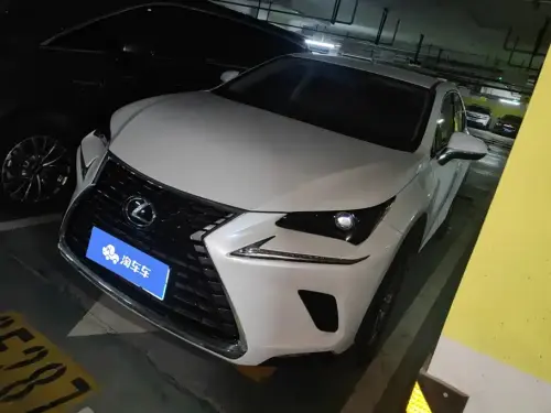 Lexus NX, 2020