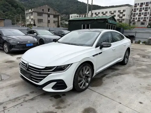 Volkswagen CC, 2024