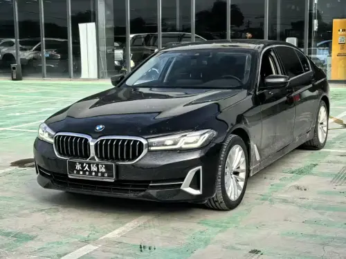 BMW 5-Series, 2022