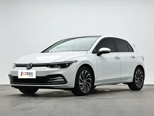 Volkswagen Golf, 2023
