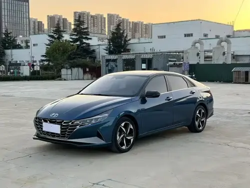 Hyundai Elantra, 2022