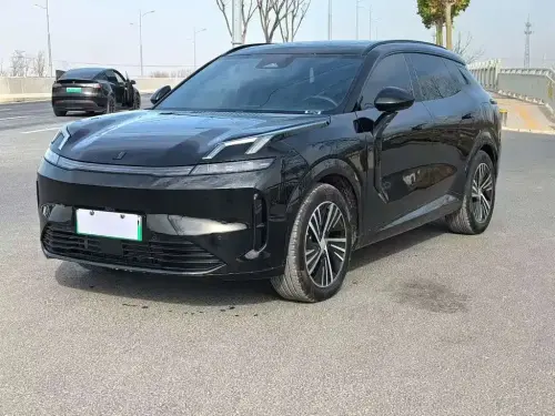 Lynk & Co 08, 2024