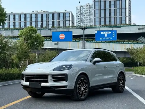Porsche Cayenne, 2025