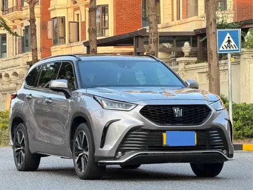 Toyota Crown Kluger, 2022