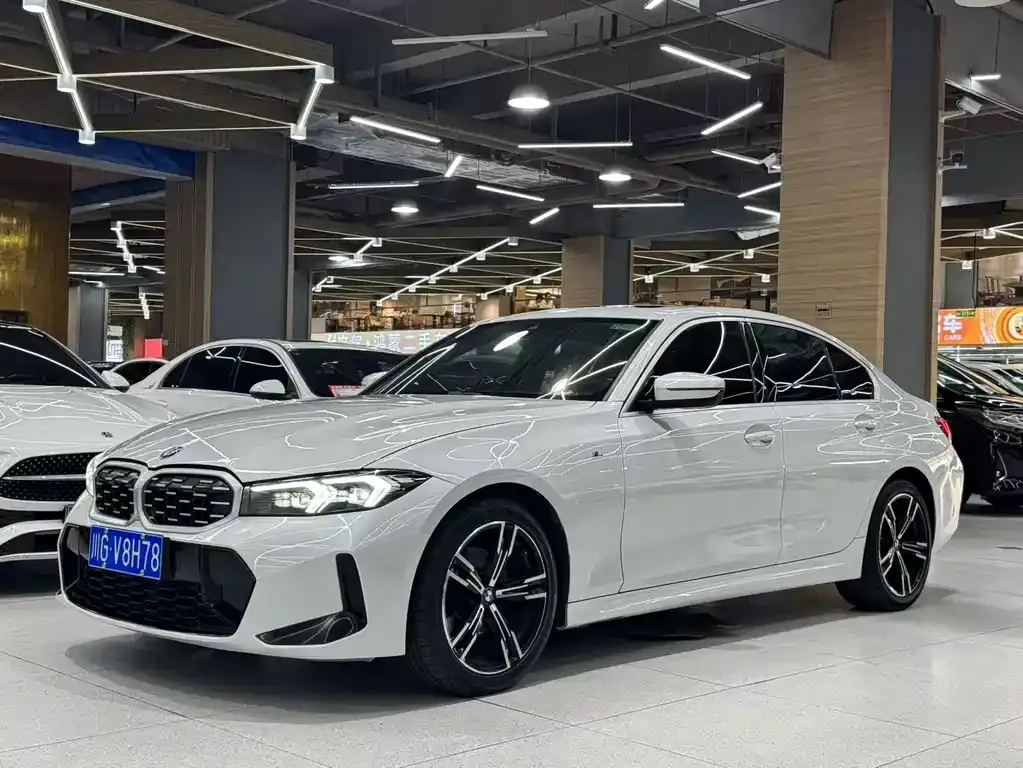 BMW 3-Series, 2024