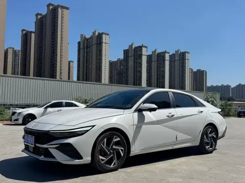 Hyundai Elantra, 2023