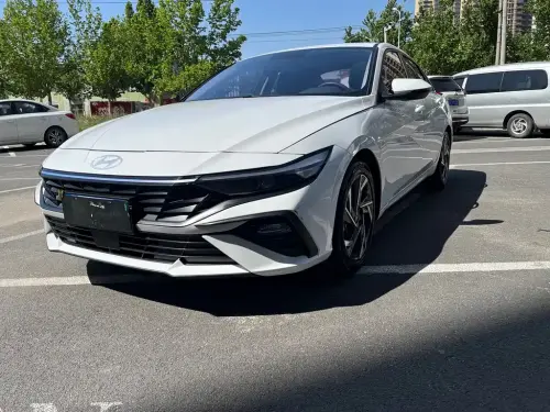 Hyundai Elantra, 2024