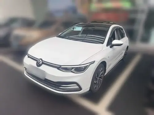 Volkswagen Golf, 2025