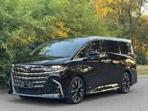 Toyota Alphard, 2024