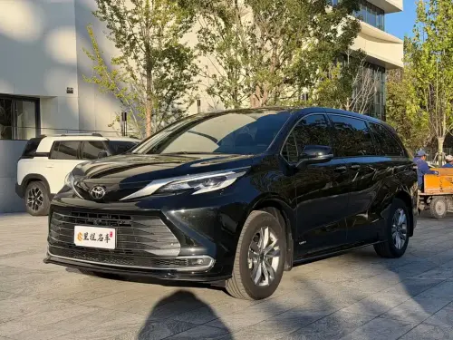 Toyota Sienna, 2025