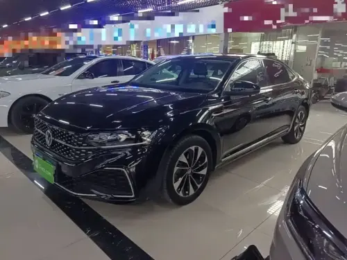 Volkswagen Passat, 2023