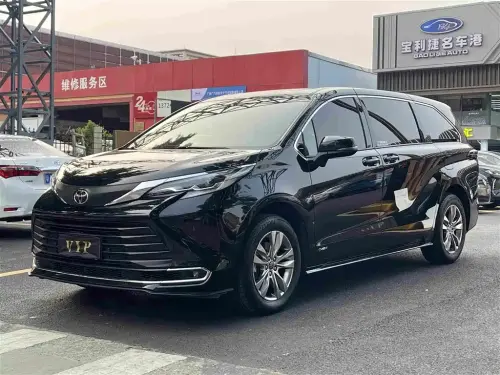 Toyota Sienna, 2024