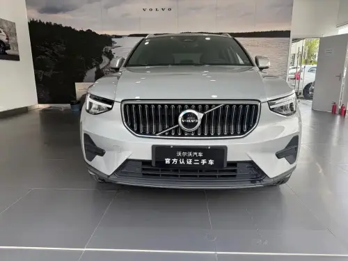 Volvo XC40, 2024