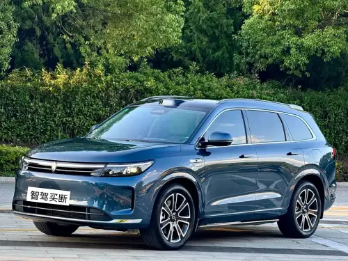 AITO M7, 2025