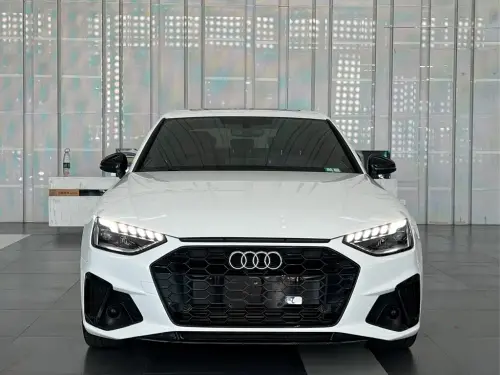 Audi A4, 2023